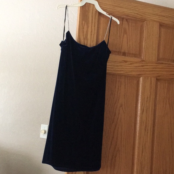 Blue velvet juniors dress - Picture 2 of 4